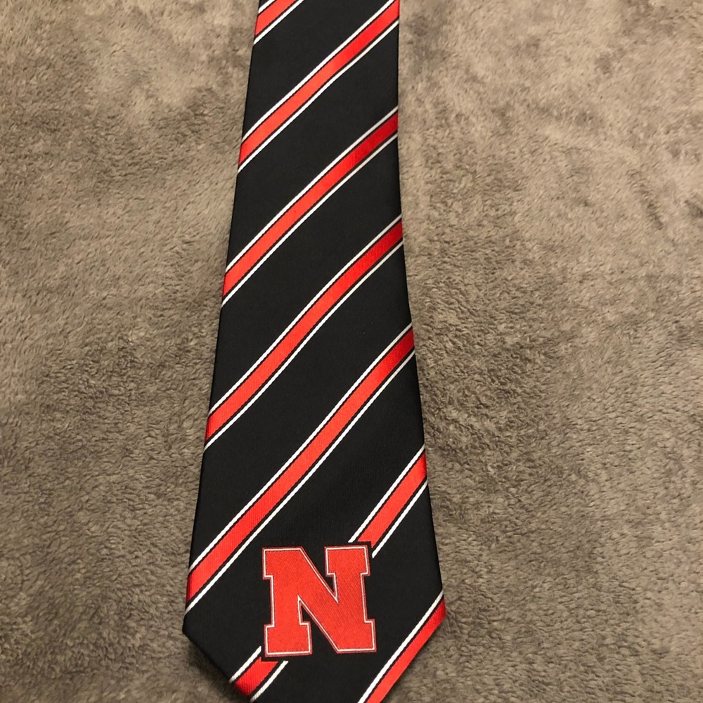 NE Husker men’s tie